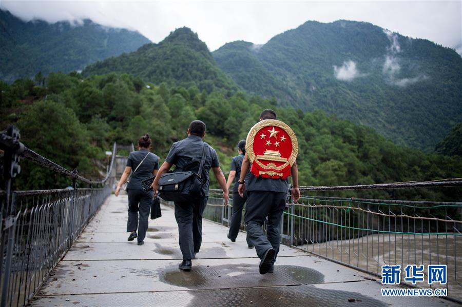 （新華全媒頭條·圖文互動）（14）曆史交彙點上的宏偉藍圖——《中共中央關于制定國民經濟和社會發展第十四個五年規劃和二〇三五年遠景目标的建議》誕生記